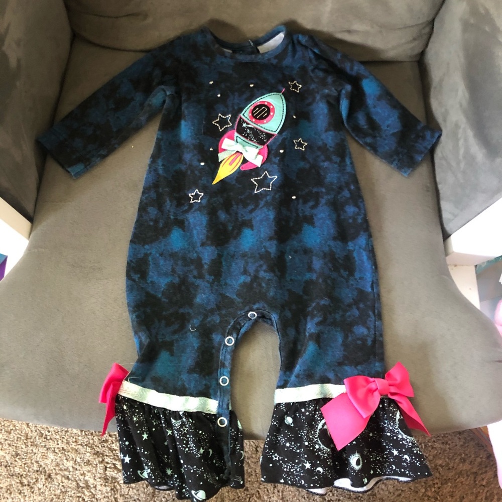 Ric Rac Ruffles Romper - Picture 2 of 3